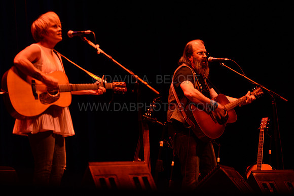 Shawn Colvin & Steve Earle at Sandler Center 9-18-14-Photo cr David Beloff~PhotobloggingBeloff.com (16)
