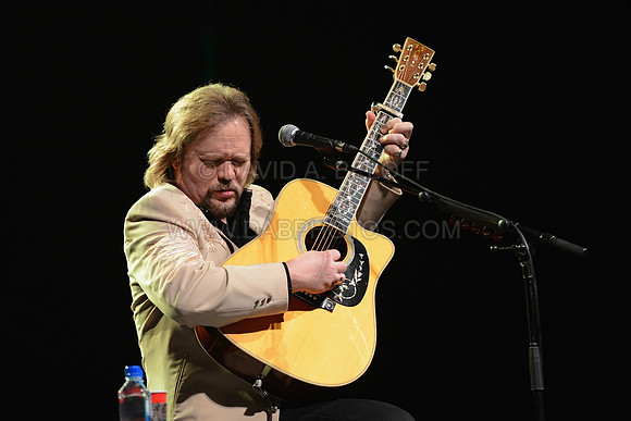 Travis Tritt at Sandler Center 1-12-18 Photo by David Beloff  (7)