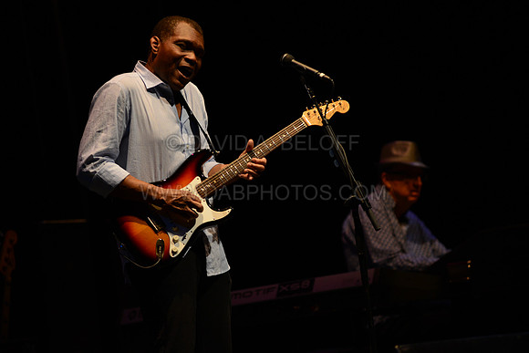 Robert Cray Band at Sandler Center 4-18-13 Photo cr David A. Beloff (71)