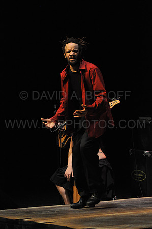 SAVION GLOVER